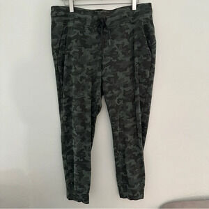 LULULEMON Ready to Rulu Jogger Heritage Camo Dark Olive Green Twill, Size 14